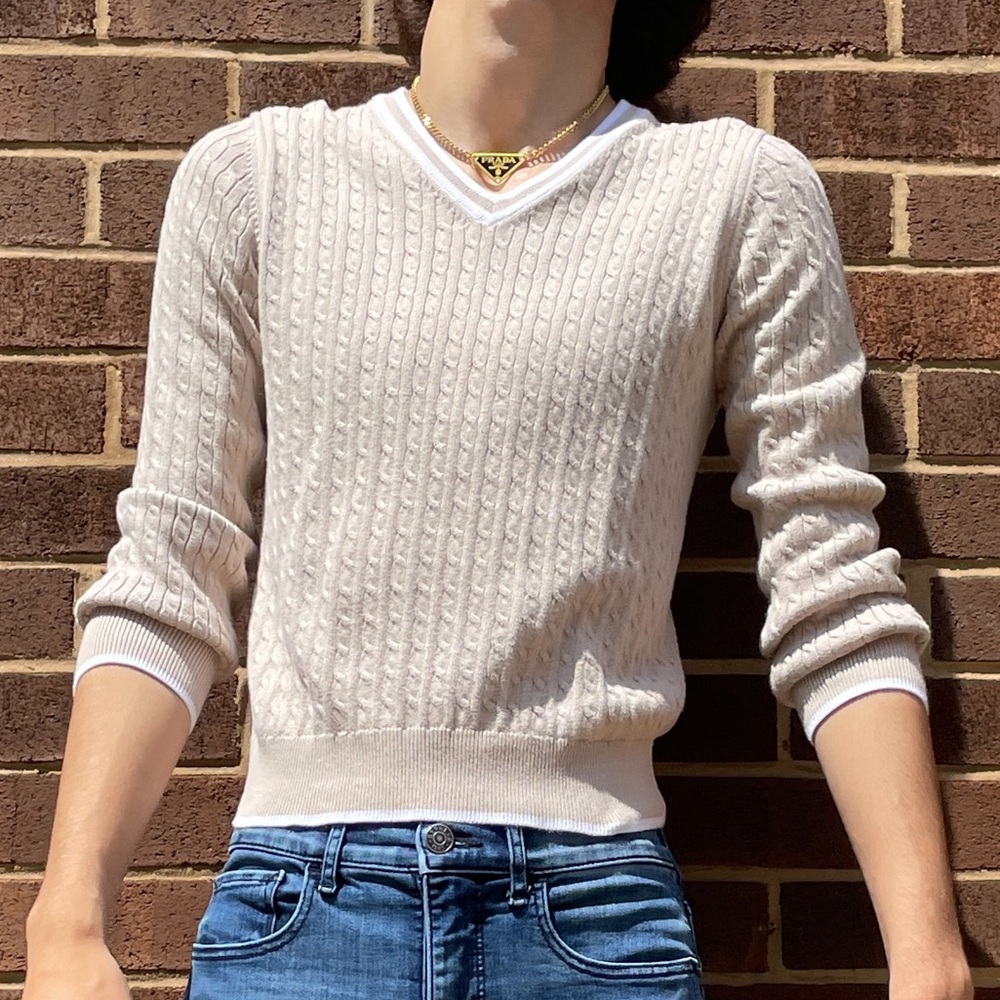 Vintage Cable knit V-neck Sweater